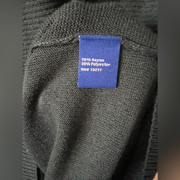 Beautiful Apt 9 stylish dark green sweater. - Picture 3 of 6